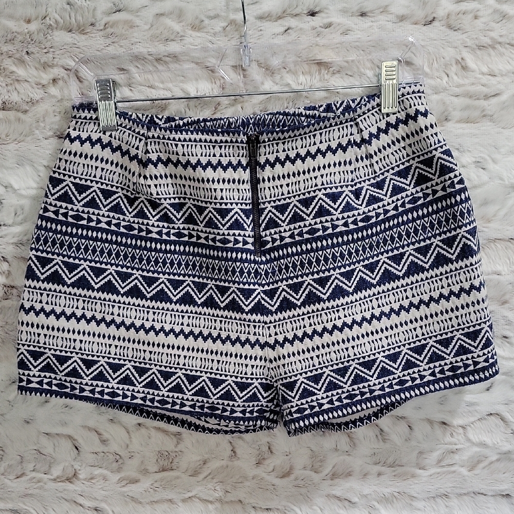 Umgee Jaquard Aztec Print High Rise Mini Shorts, Womens Sz L, Spring Break